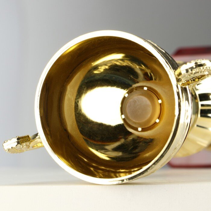 Кубок 042С, золото, подставка пластик, 7,5 × 9 × 26,5 см